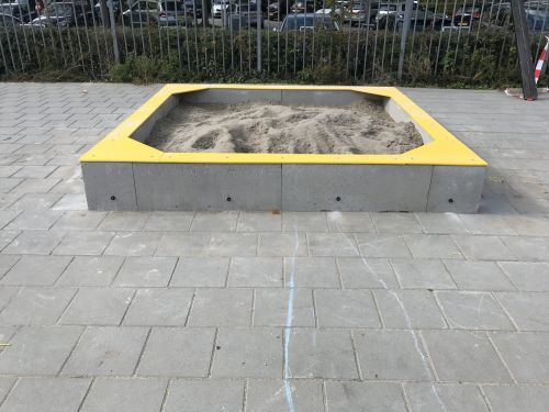 Zandbak betonelementen 2,7×2,7 mtr