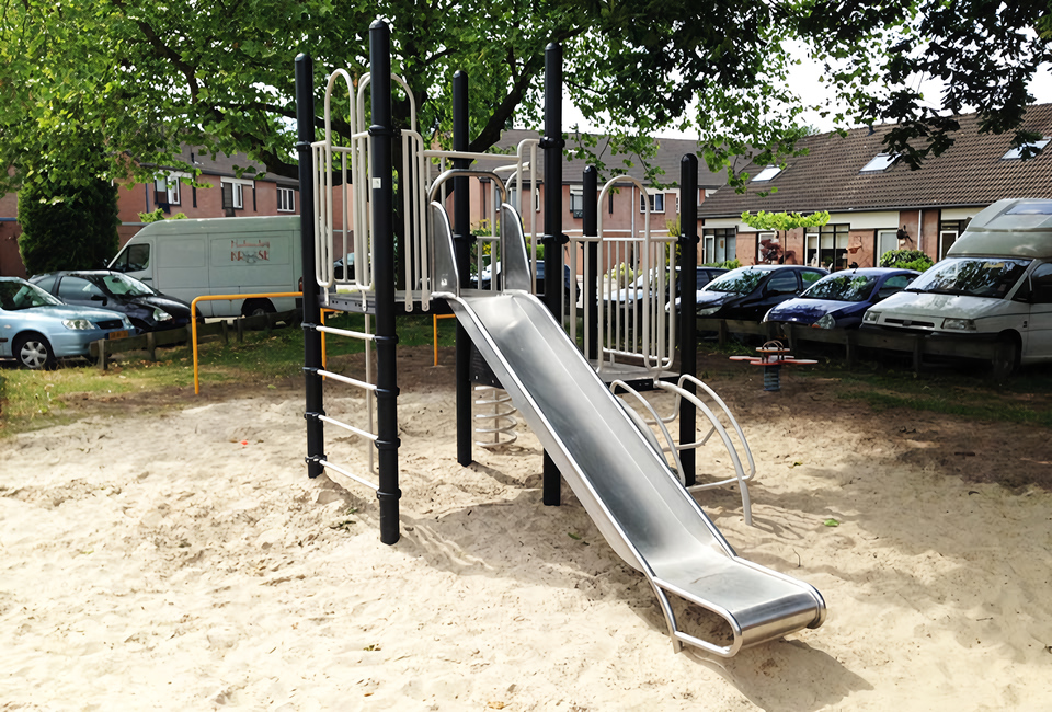 Metalen speeltoestel CM-1210 met roestvaststalen glijbaan