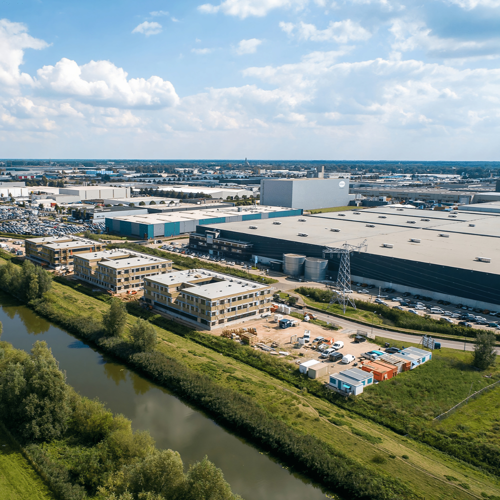 Wooncomplex bestaande uit drie appartementscomplexen van Workinn in Waalwijk