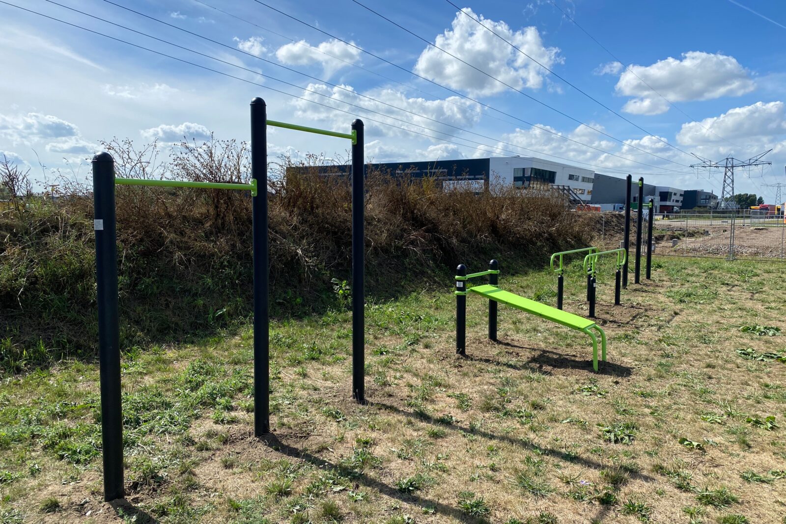 overzicht calisthenics outdoor sporttoestellen bij wooncomplex Workinn in Waalwijk