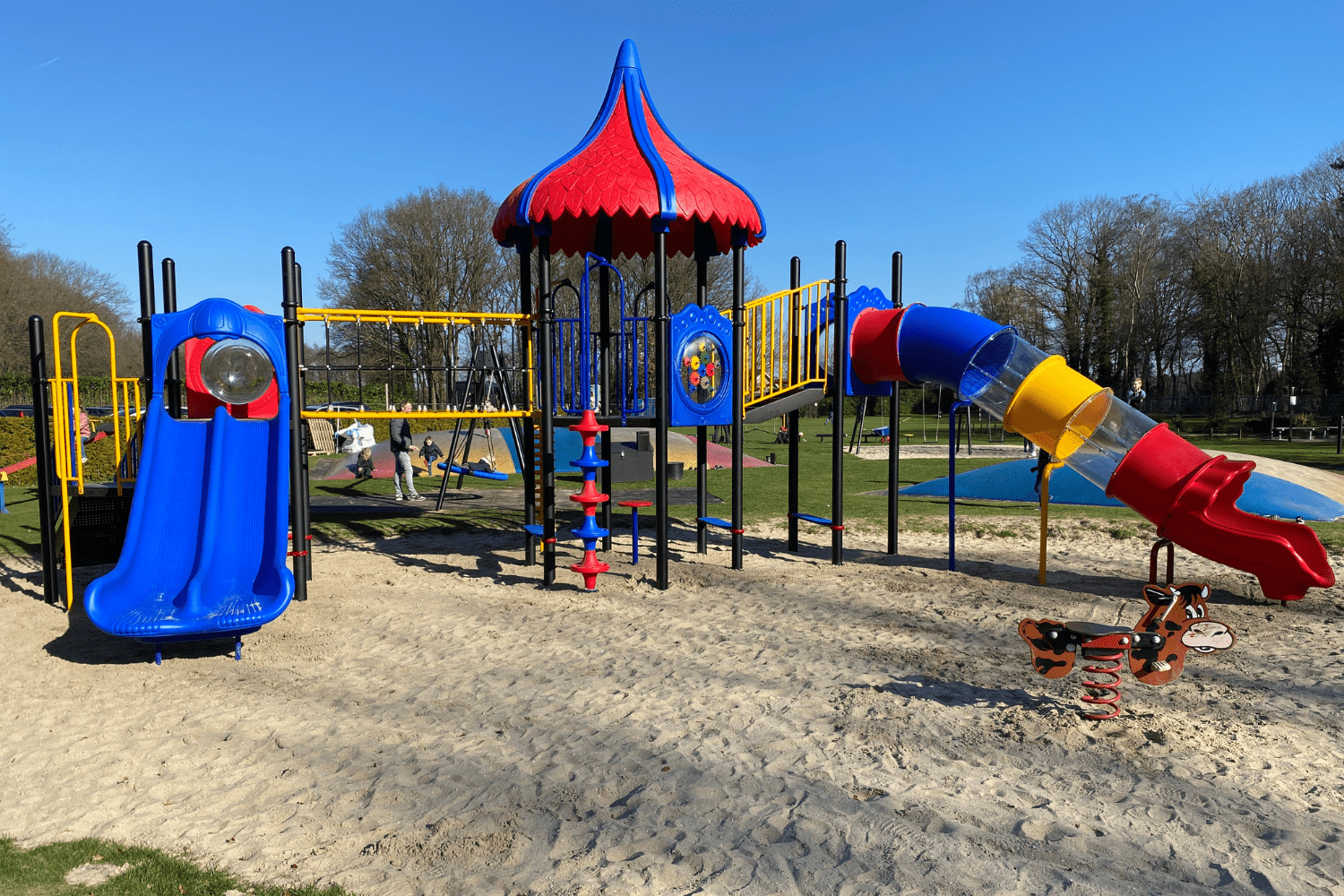 SPELEN in hoofdletters bij Pannenkoekenrestaurant De Financiën in Loon op Zand