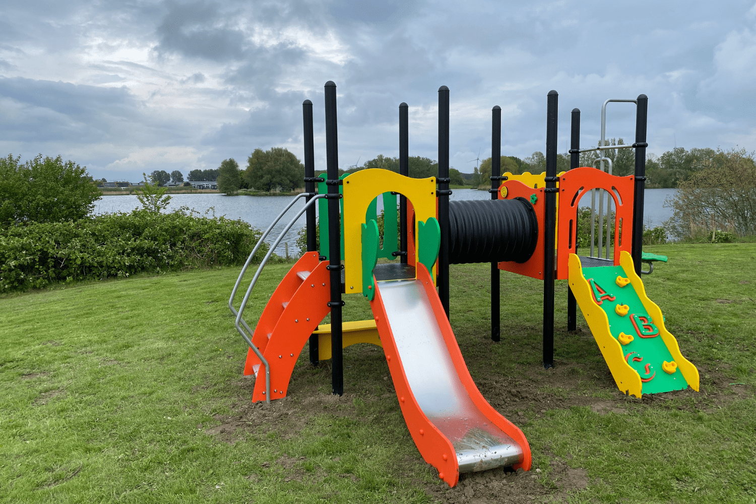 speeltoren bij Pannenkoekenbakker Zuidland in Simonshaven
