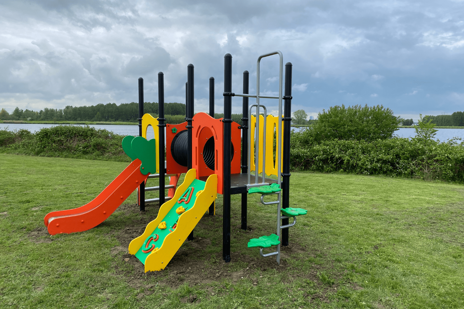 speeltoren bij Pannenkoekenbakker Zuidland in Simonshaven