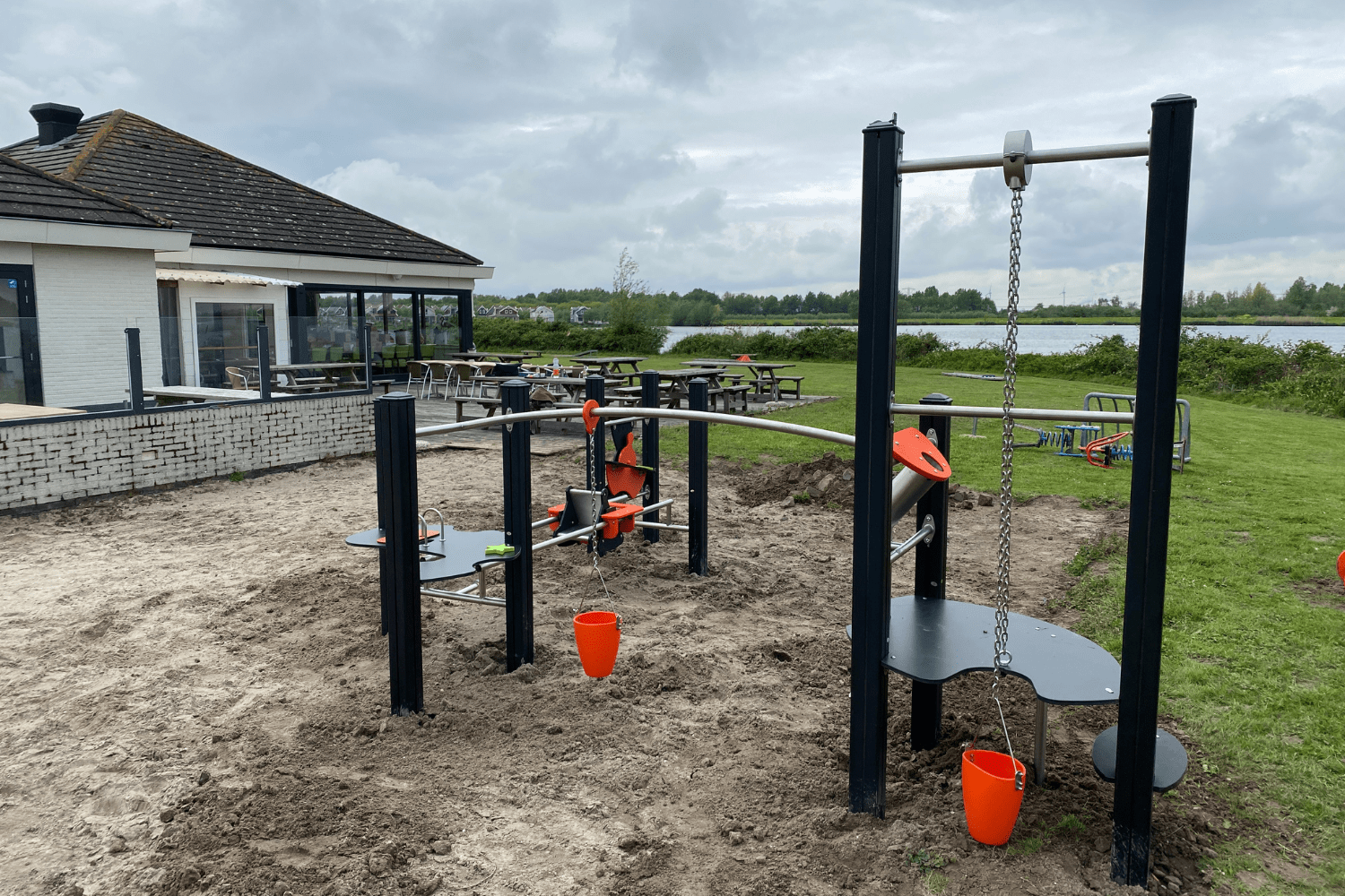 zandspeeltoestel bij Pannenkoekenbakker Zuidland in Simonshaven