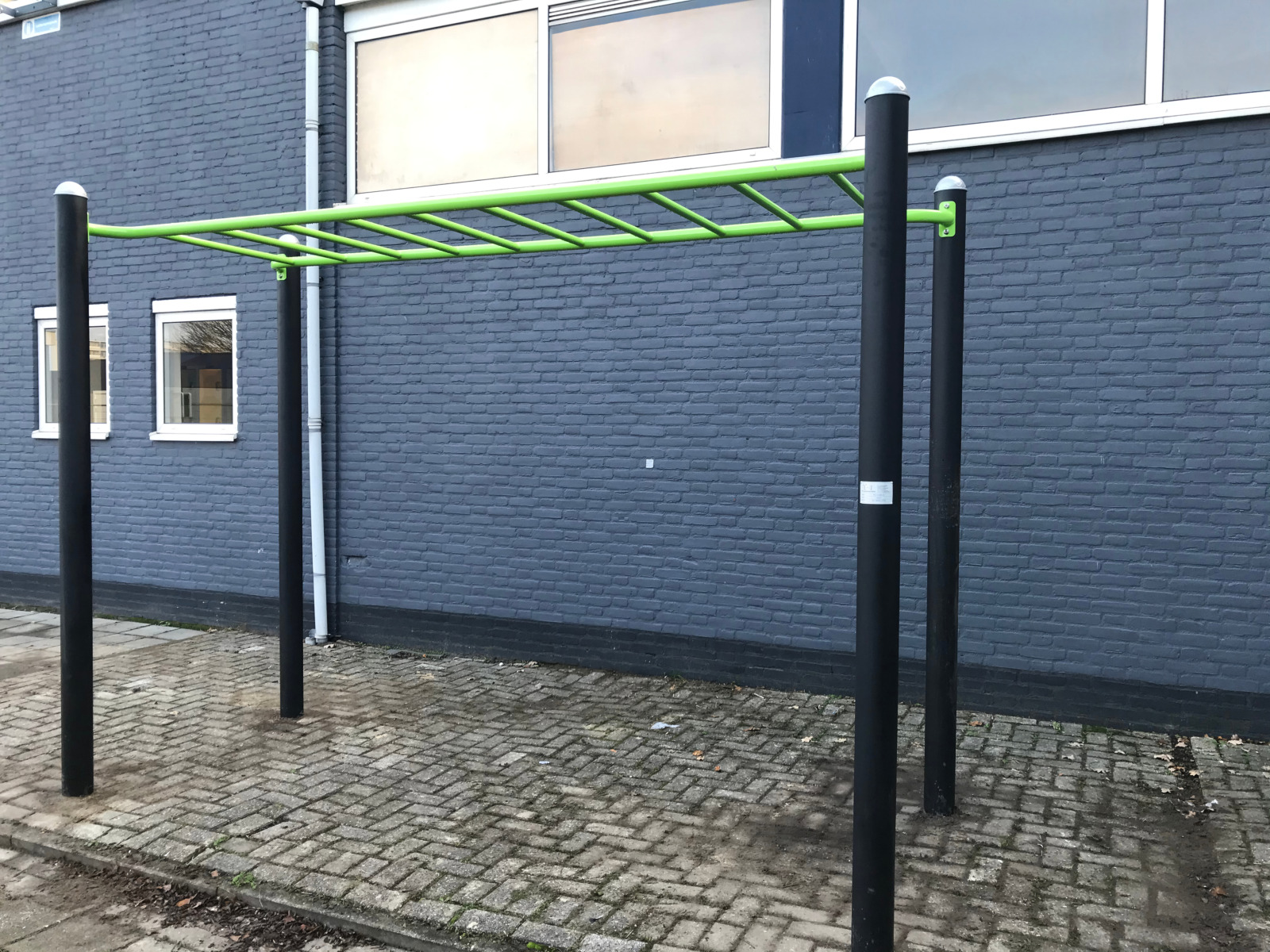 Hangrek bij Het Kwadrant in Bergen op Zoom - geplaatst hangrek